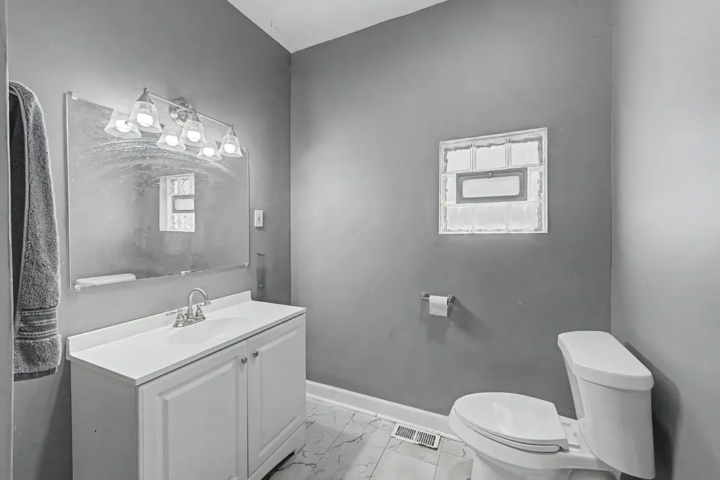 848 North Lawler Avenue Chicago IL 60651