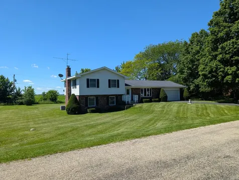 201 Meadow Lane Monroe Center IL 61052