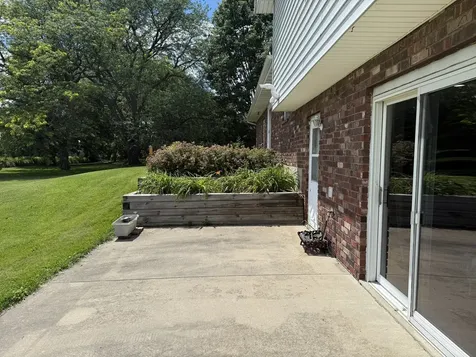 201 Meadow Lane Monroe Center IL 61052
