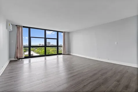 2901 South Michigan Avenue Chicago IL 60616