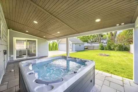 7823 West 98th Place Hickory Hills IL 60457