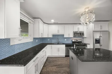 7823 West 98th Place Hickory Hills IL 60457