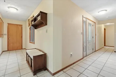 404 Clayton Drive Watseka IL 60970