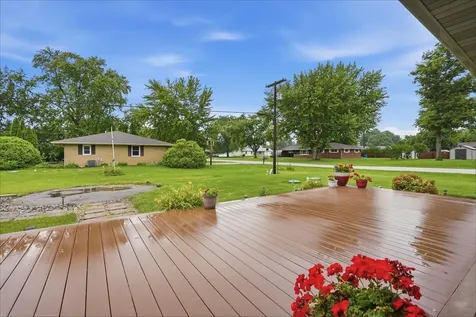 404 Clayton Drive Watseka IL 60970