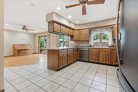 404 Clayton Drive Watseka IL 60970