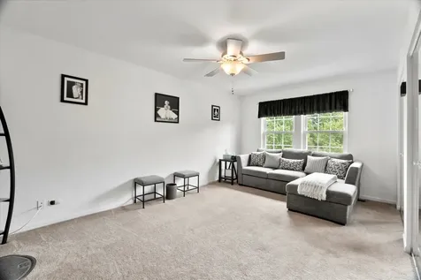 1225 Mallard Lane Hoffman Estates IL 60192
