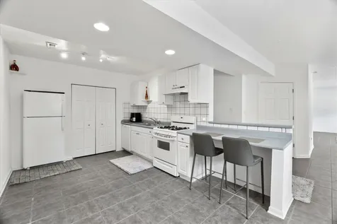 1225 Mallard Lane Hoffman Estates IL 60192