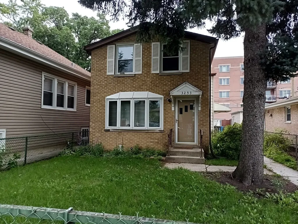 3253 North Oconto Avenue Chicago IL 60634