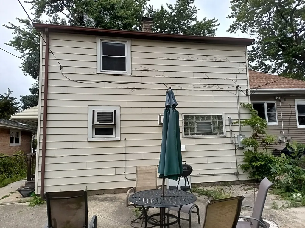 3253 North Oconto Avenue Chicago IL 60634