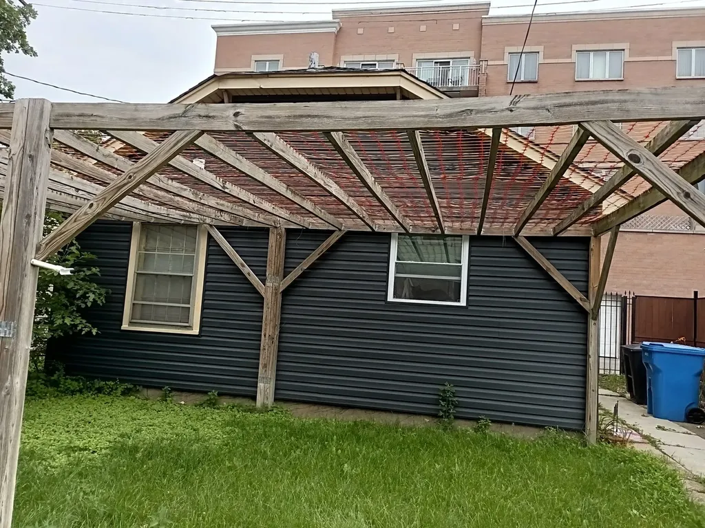 3253 North Oconto Avenue Chicago IL 60634