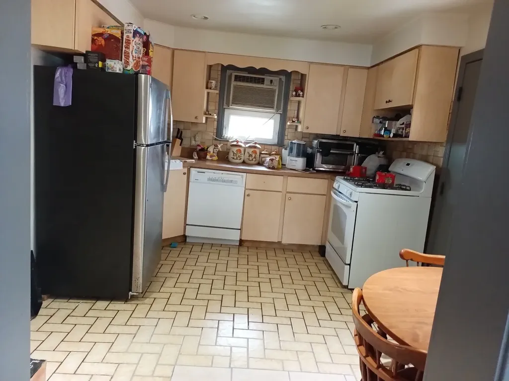 3253 North Oconto Avenue Chicago IL 60634