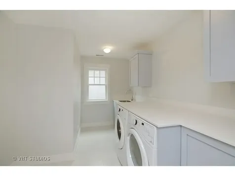 1050 Spruce Street Winnetka IL 60093