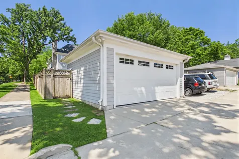 1050 Spruce Street Winnetka IL 60093