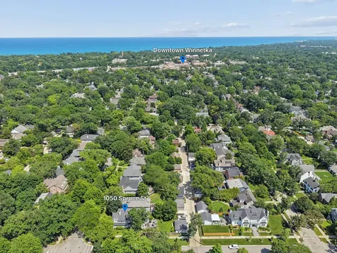 1050 Spruce Street Winnetka IL 60093