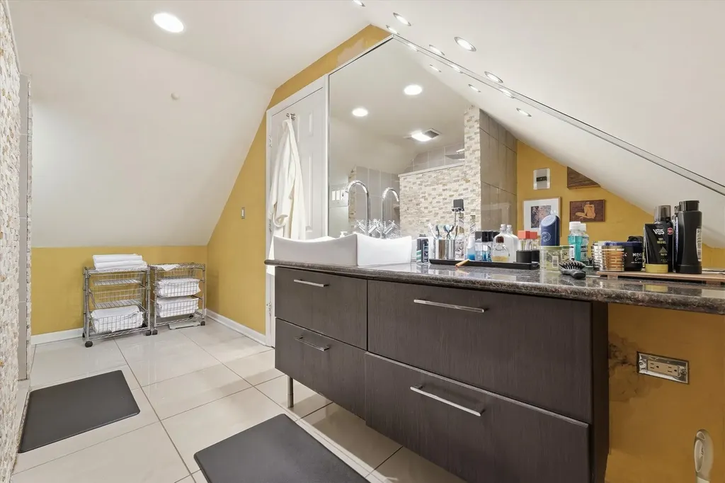3619 South Parnell Avenue Chicago IL 60609