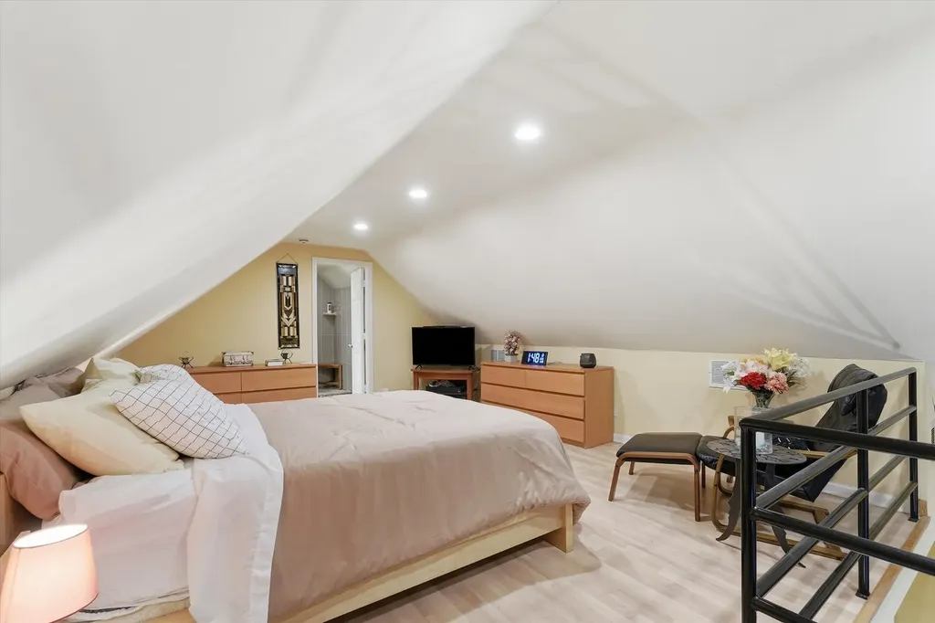 3619 South Parnell Avenue Chicago IL 60609