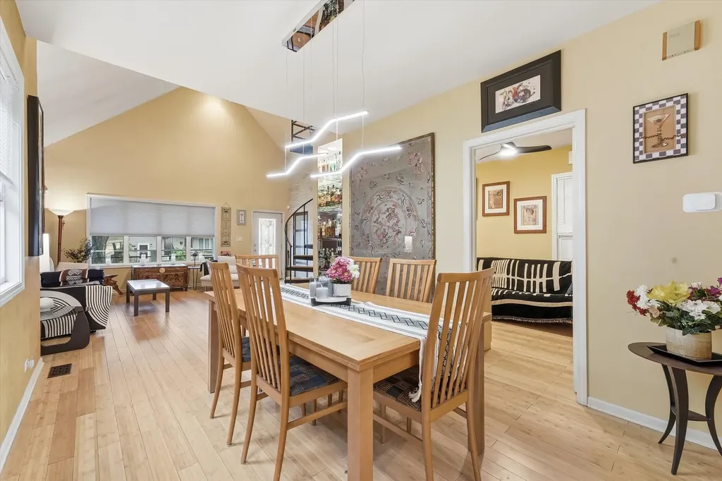 3619 South Parnell Avenue Chicago IL 60609