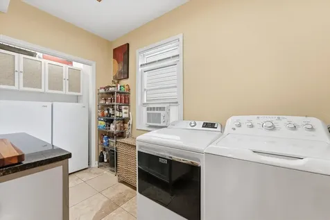 3619 South Parnell Avenue Chicago IL 60609