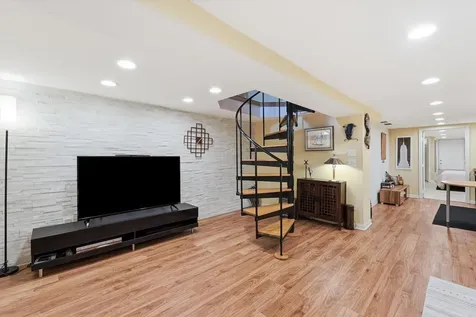 3619 South Parnell Avenue Chicago IL 60609
