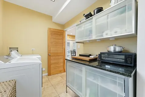 3619 South Parnell Avenue Chicago IL 60609