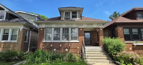 5020 West Dakin Street Chicago IL 60641