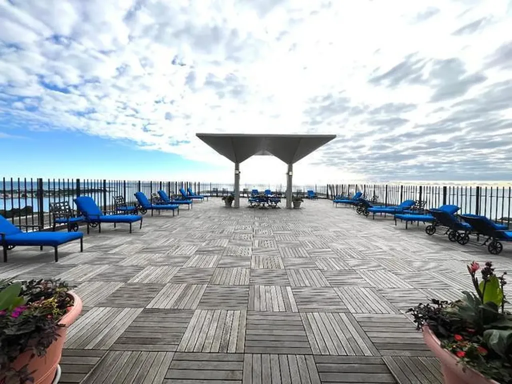 3550 North Lake Shore Drive Chicago IL 60657