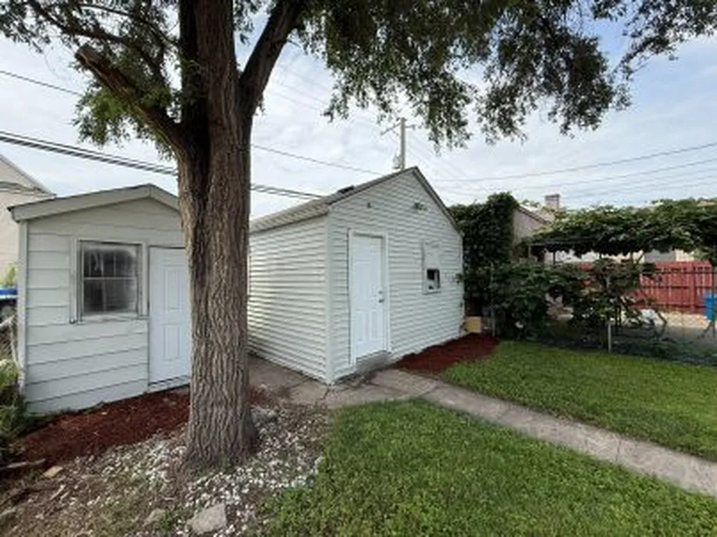 13410 South Brandon Avenue Chicago IL 60633