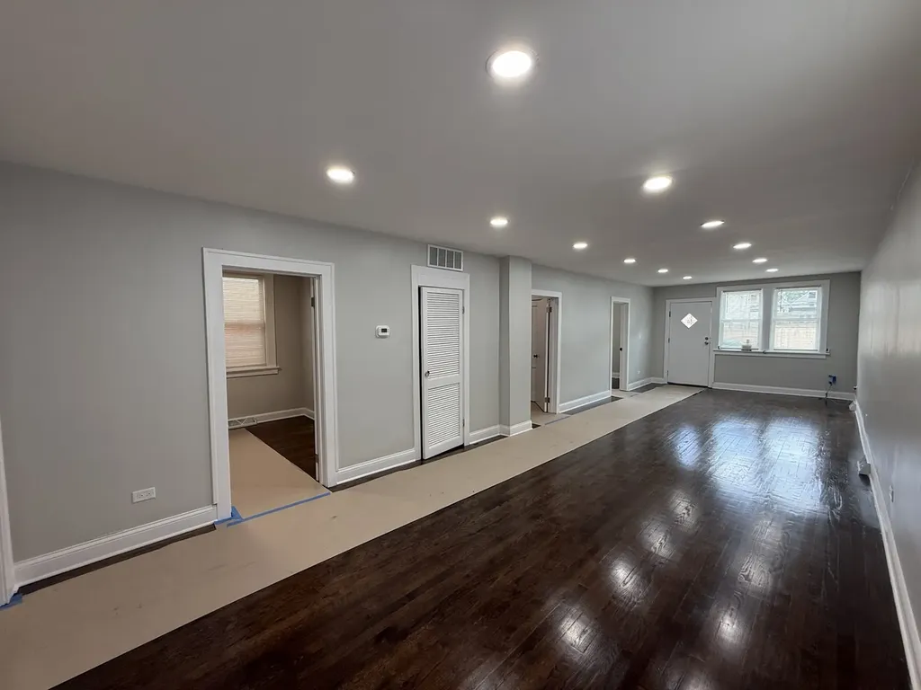 13410 South Brandon Avenue Chicago IL 60633