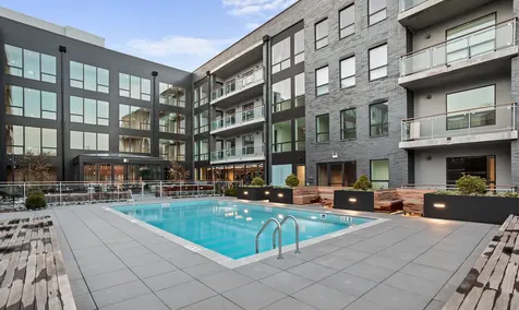 2611 North Hermitage Avenue Chicago IL 60614