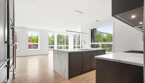 2611 North Hermitage Avenue Chicago IL 60614