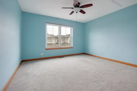 407 Bluegrass Parkway Oswego IL 60543