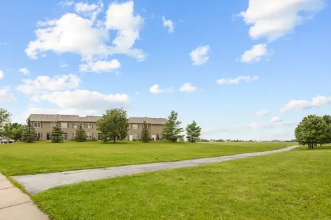 407 Bluegrass Parkway Oswego IL 60543
