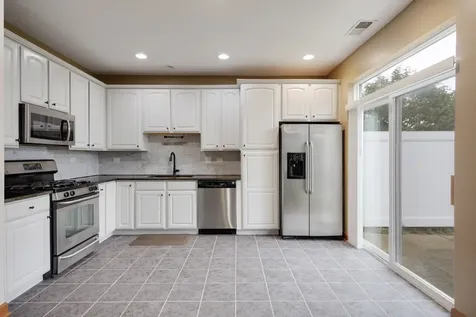 407 Bluegrass Parkway Oswego IL 60543