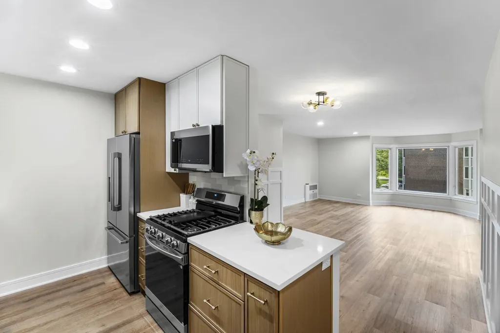 2400 Archbury Drive Park Ridge IL 60068