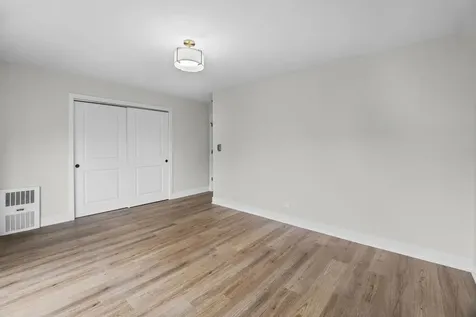 2400 Archbury Drive Park Ridge IL 60068