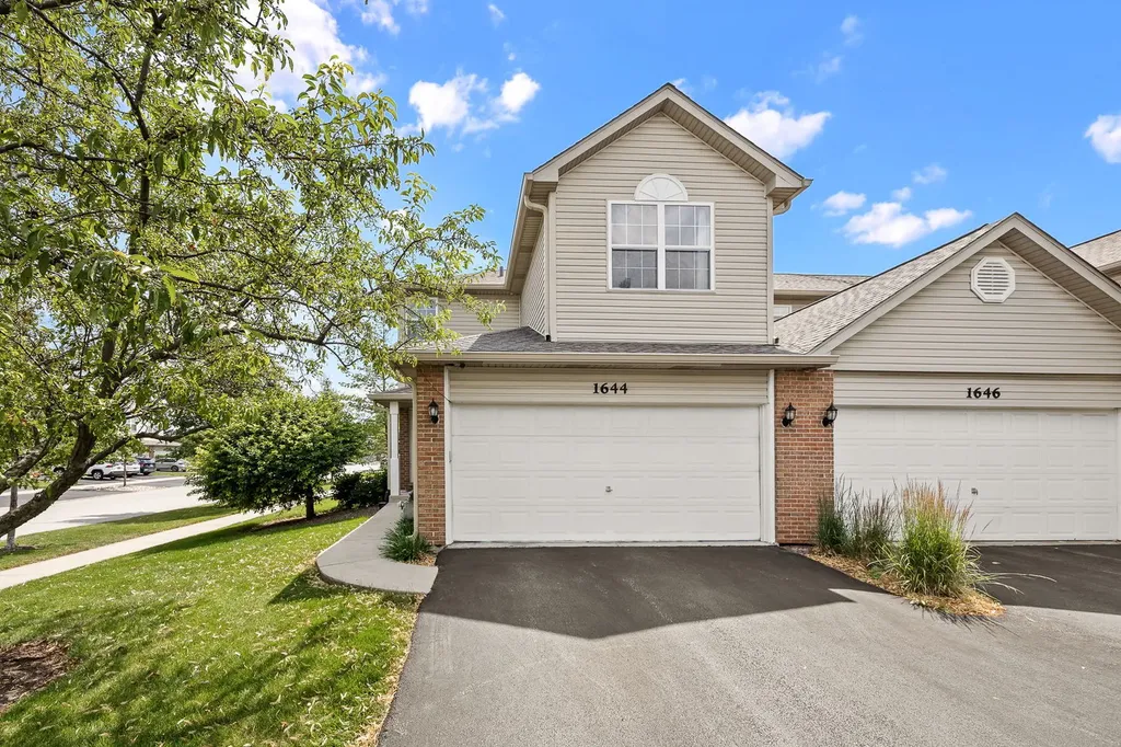 1644 Windward Avenue Naperville IL 60563