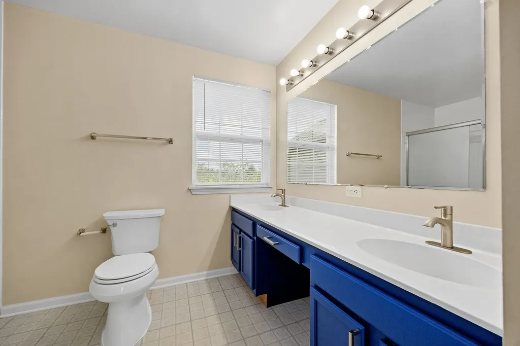 1644 Windward Avenue Naperville IL 60563