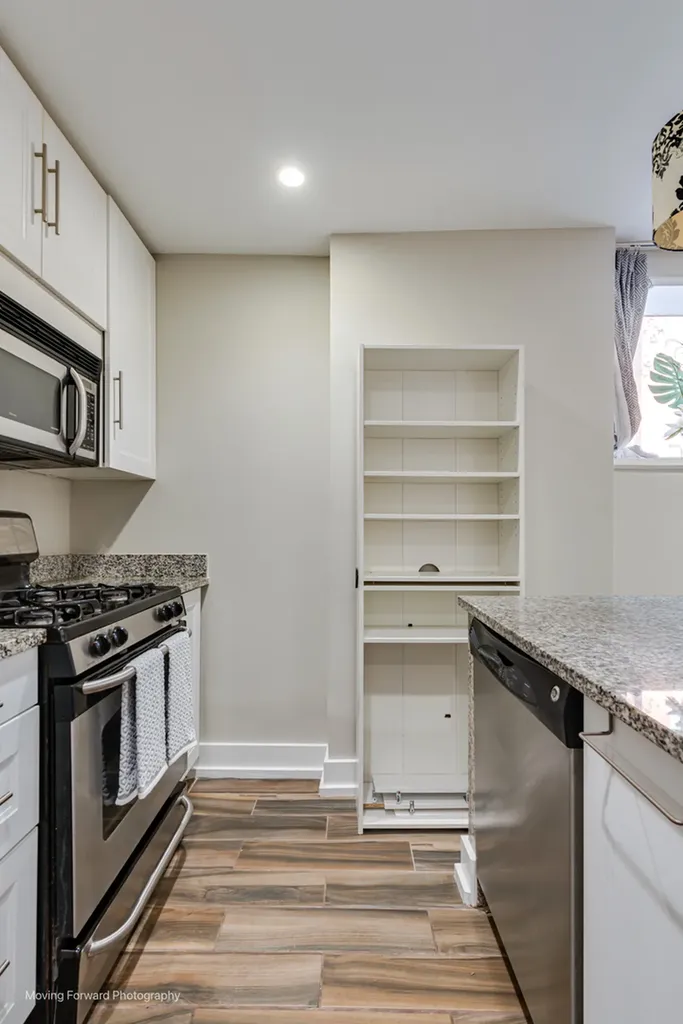 1625 West Ainslie Street Chicago IL 60640