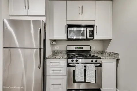 1625 West Ainslie Street Chicago IL 60640
