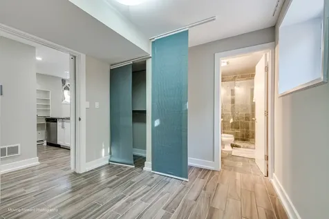 1625 West Ainslie Street Chicago IL 60640