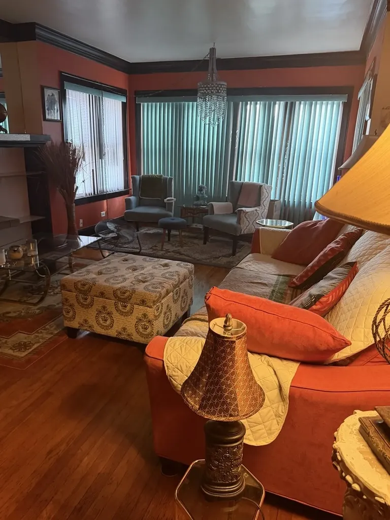 7419 South Rhodes Avenue Chicago IL 60619