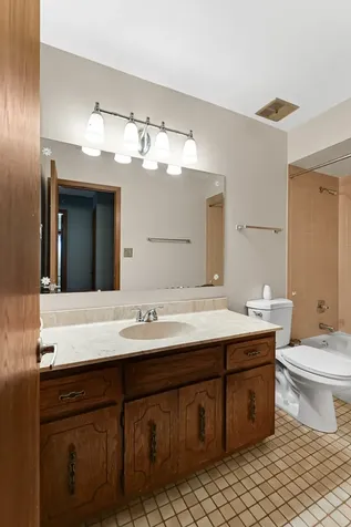 4011 West 97th Street Oak Lawn IL 60453