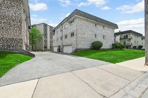4011 West 97th Street Oak Lawn IL 60453