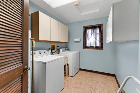 4011 West 97th Street Oak Lawn IL 60453