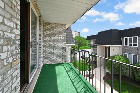 4011 West 97th Street Oak Lawn IL 60453