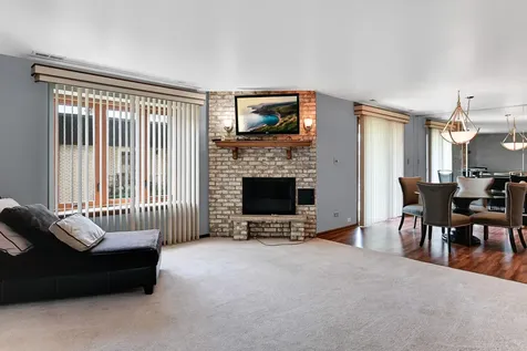 4011 West 97th Street Oak Lawn IL 60453