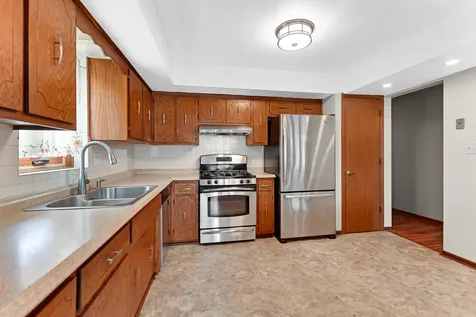4011 West 97th Street Oak Lawn IL 60453
