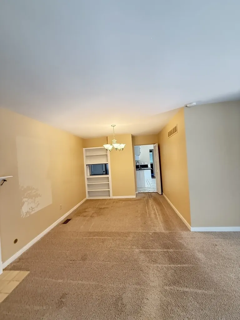 2851 Garden Drive Lisle IL 60532