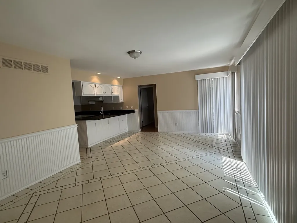 2851 Garden Drive Lisle IL 60532