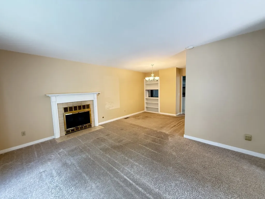 2851 Garden Drive Lisle IL 60532